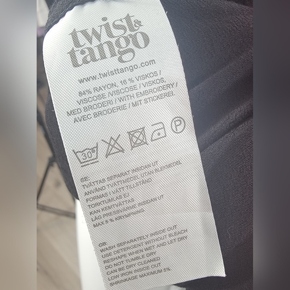 Twist & Tango black loose fit dress with colorful embroidery size small - Picture 9 of 11